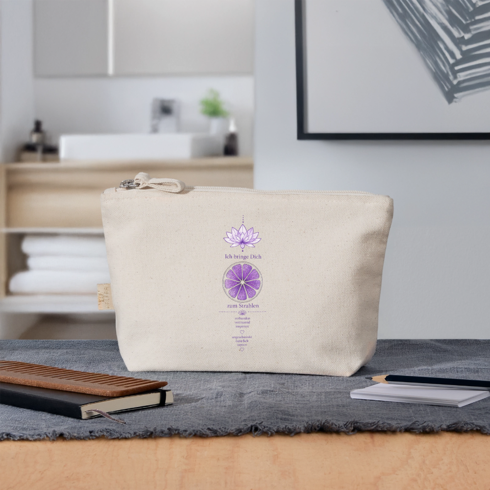 Kosmetiktasche „Ich bringe Dich zum Strahlen“ mit violettem Kronenchakra-Motiv – vielseitiger Begleiter für Kosmetik, Pflegeprodukte und Reiseutensilien von ungeschminkt natürlich sapeco.