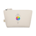 Naturfarbene Kosmetiktasche von ungeschminkt natürlich sapeco mit buntem Regenbogen-Chakra-Motiv, Lotusblume und Reißverschluss.