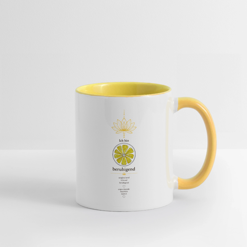 Weiße sapeco Tasse mit gelbem Henkel und Solarplexuschakra-Motiv „Ich bin beruhigend“